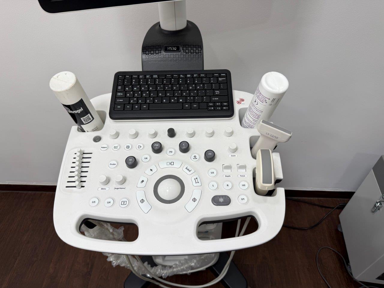 Használt HS30 ultrahang készülékkét vizsgálófejjel radiológiai célra