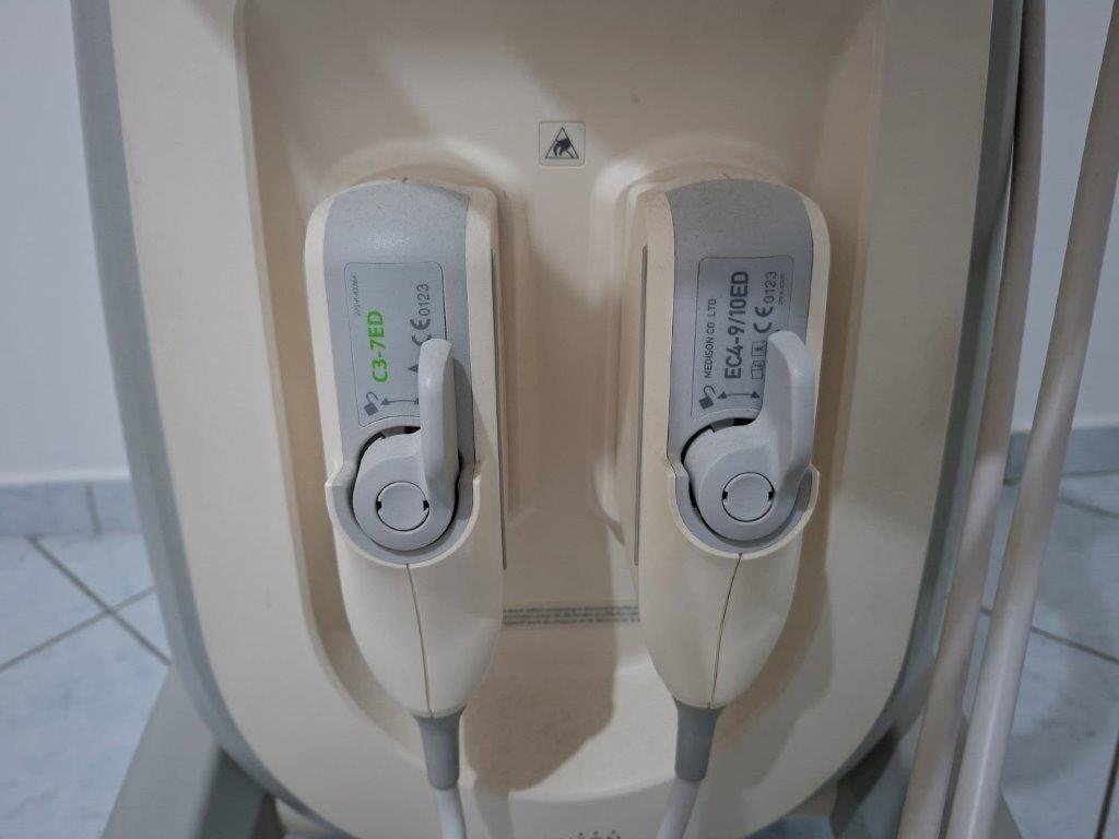 Használt SonoAce X4 fekete-fehér ultrahang készülék két vizsgálófejjel